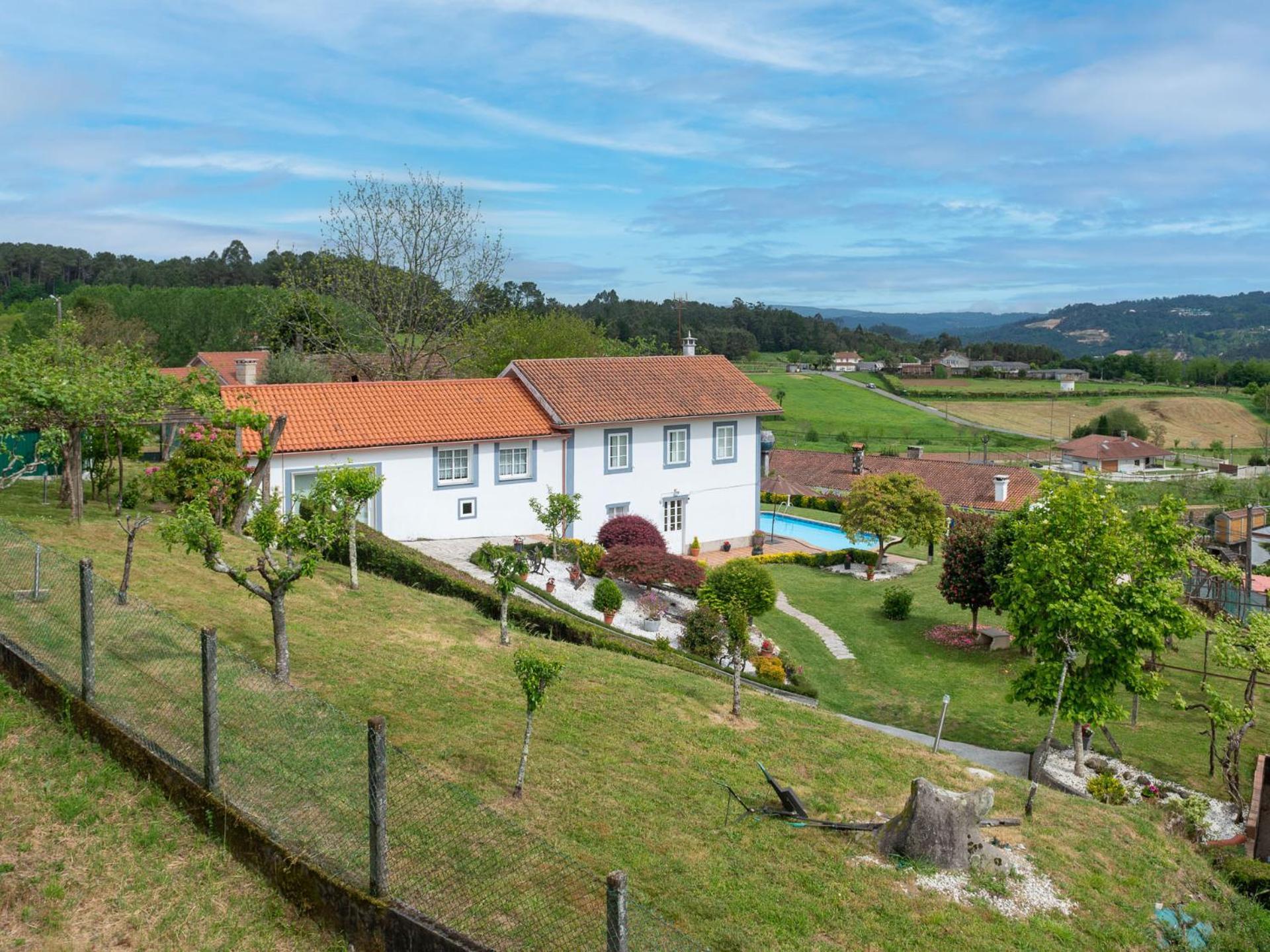 Villa Casa Tarrio Con Piscina - Santiago De Compostela à Boqueixon Extérieur photo