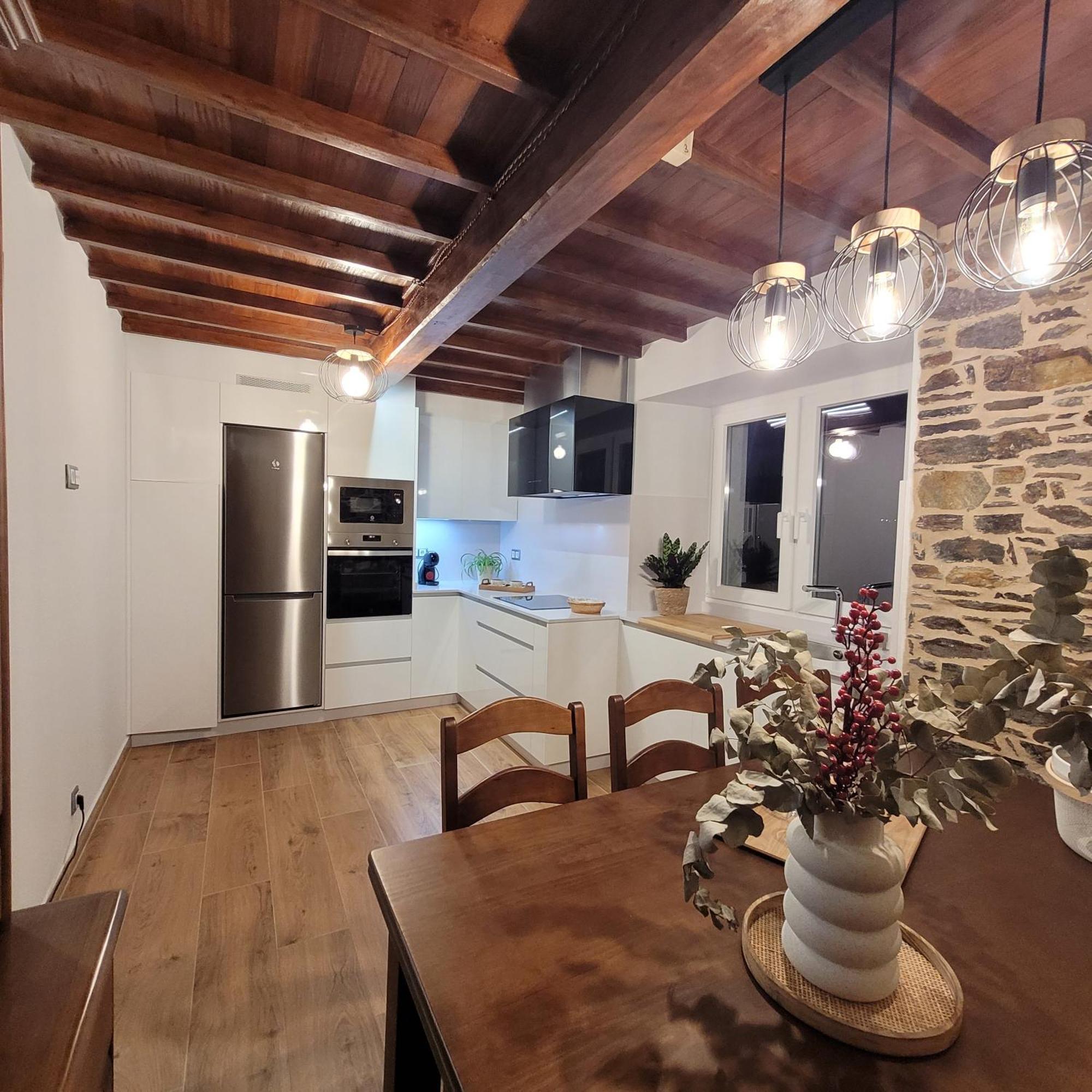 Villa Casa Tarrio Con Piscina - Santiago De Compostela à Boqueixon Extérieur photo